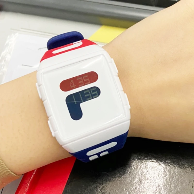 Modes LED Jelly Krāsains Slavenu Zīmolu Vīriešu&sieviešu Sporta Skatīties Gadījuma Modes Silikona Kleitu Bērnu Pulksteņi, Kvarca rokas Pulkstenis