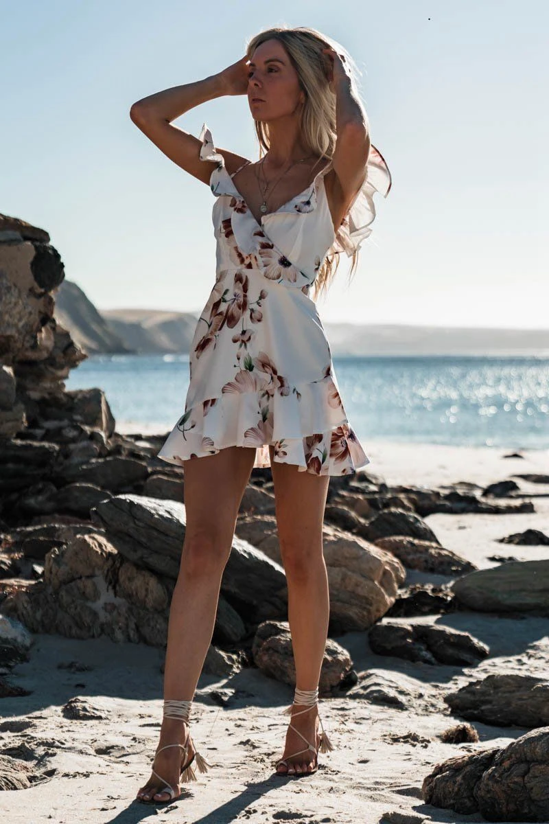 Sieviešu Vasaras Boho Mini Kleita Ruffles V-veida kakla Ziedu Drukāt bez Piedurknēm Vakara Puse Beach Brīvdienu Kleitas Sundress