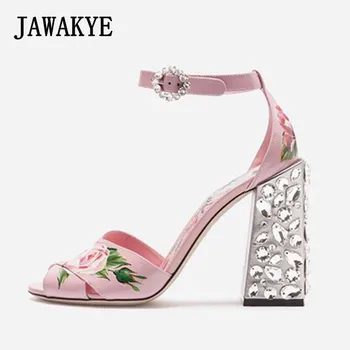 Rozā, balti ziedi sandales sieviešu kristāla radzēm crossover chunky augstiem papēžiem skrejceļa rhinestone vasaras kāzu kurpes sievietēm