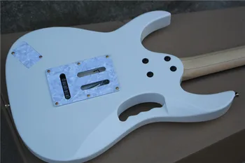 Augstākās kvalitātes balts elektriskā ģitāra 21. līdz 24. frets arī robotu ģitāra visiem zelta aparatūras bezmaksas piegāde 7 ģitāra 10yue