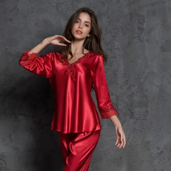 Ir 2021. Vasarā Jaunu Satīna Pidžamas Modes Sleepwear Sievietes Sexy Zīda Pidžamu Augstas Kvalitātes Ērti, Dziļi V Sievietēm Mājas Apstākļos
