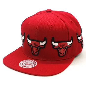 Gorra Mitchell & Ness Čikāgas Bulls Vairāku Logo Sarkanā Snapback