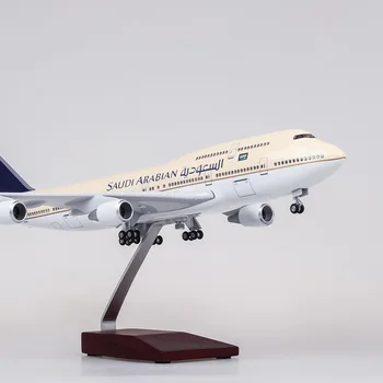 1/150 Mēroga 47cm Lidmašīnas 747 B747-400 Lidmašīnu Saūda Arābijas Airlines Modelis W Gaismas Riteņi Izkraušanas rīku Plastmasas Lējumiem Plaknes